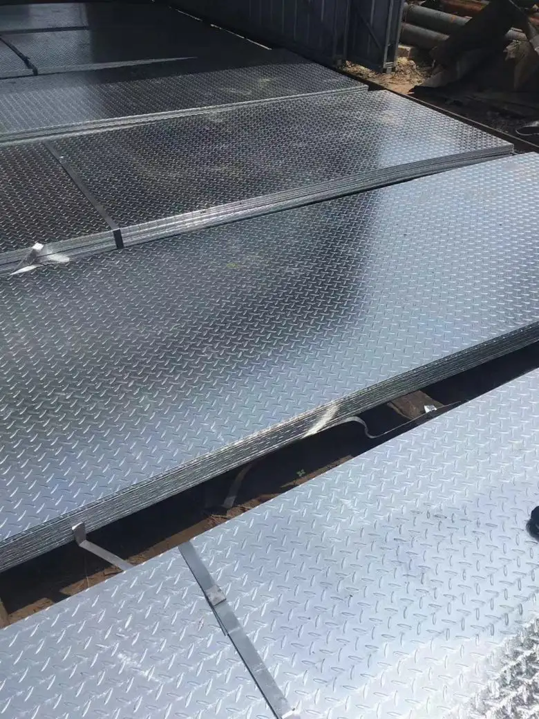 Mild Steel Galvanized Chequer Sheet Jis Standard Steel 2.0-8.0mm Checkered Plate